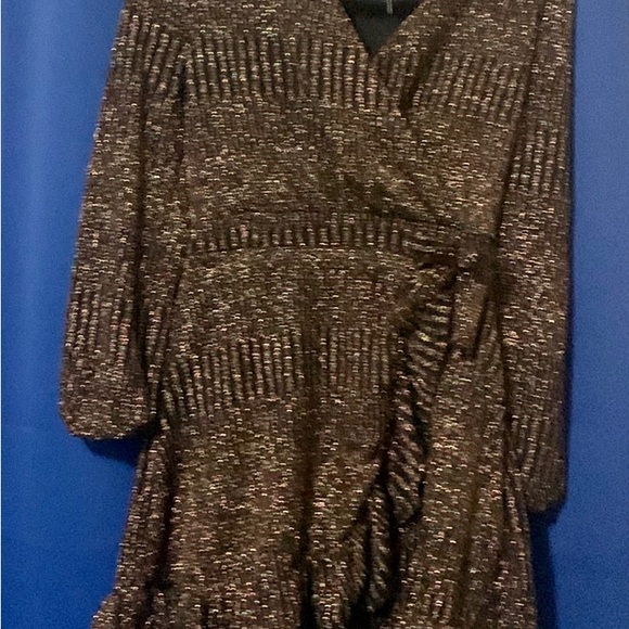 Girls size 6X sparkly dress. - Picture 2 of 7
